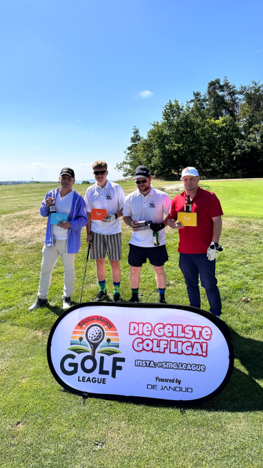 Sascha (l.), Christopher (r.) und Team Hellberg GC dazwischen